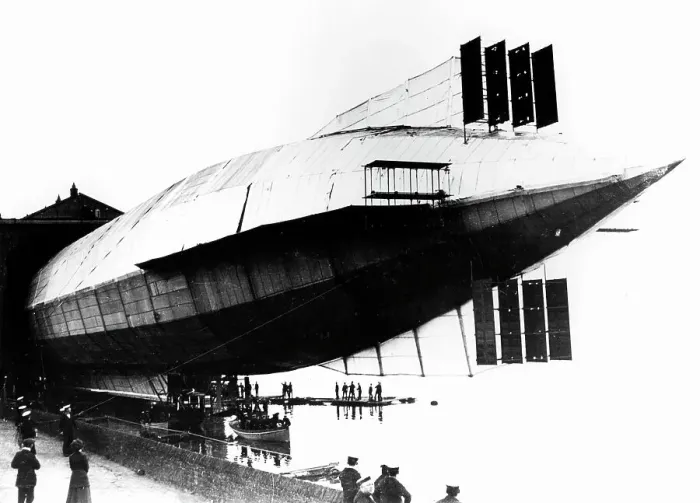 Framed Print : Vickers Airship HMA No. 1 at Barrow in Furness in 1911 Framed Print : Vickers Airship HMA No. 1 at Barrow in Furness in 1911