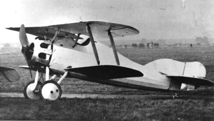 Framed Print : Vickers FB16 a near contemporary of the RAF SE 5, seen Framed Print : Vickers FB16 a near contemporary of the RAF SE 5, seen