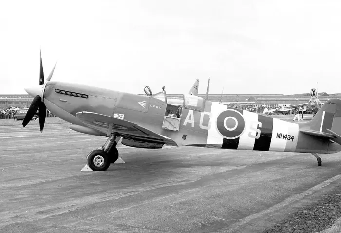 Framed Print : Vickers-Supermarine Spitfire LF Mk. IXB G-ASJV - MH434 Framed Print : Vickers-Supermarine Spitfire LF Mk. IXB G-ASJV - MH434