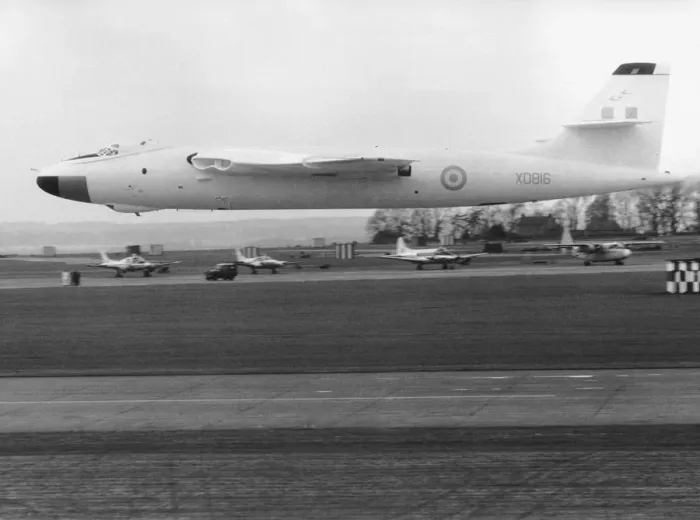 Framed Print : Vickers Valiant Framed Print : Vickers Valiant