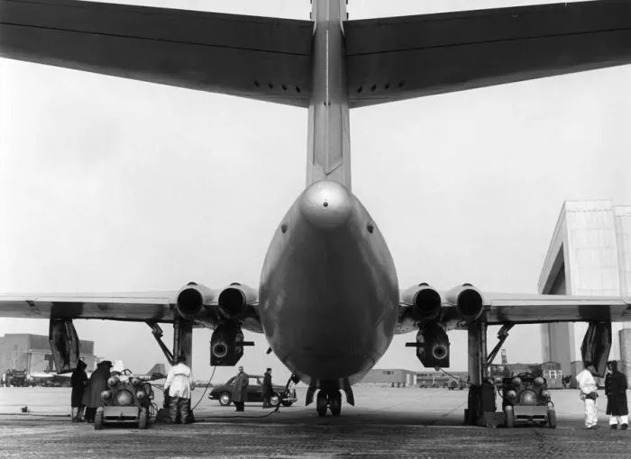 Framed Print : Vickers Valiant Framed Print : Vickers Valiant
