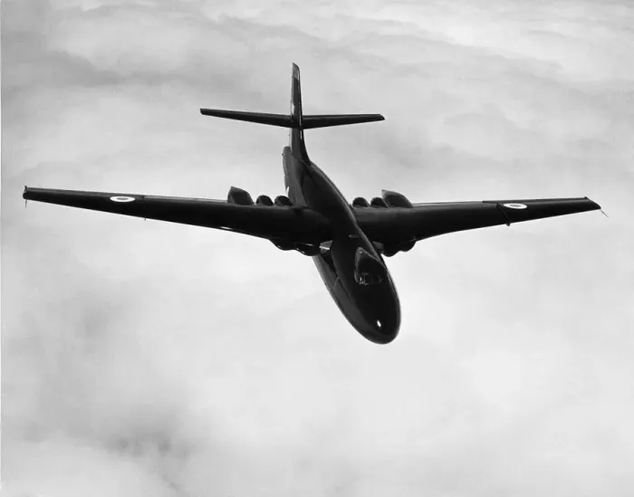 Framed Print : Vickers Valiant B-2 Pathfinder Framed Print : Vickers Valiant B-2 Pathfinder
