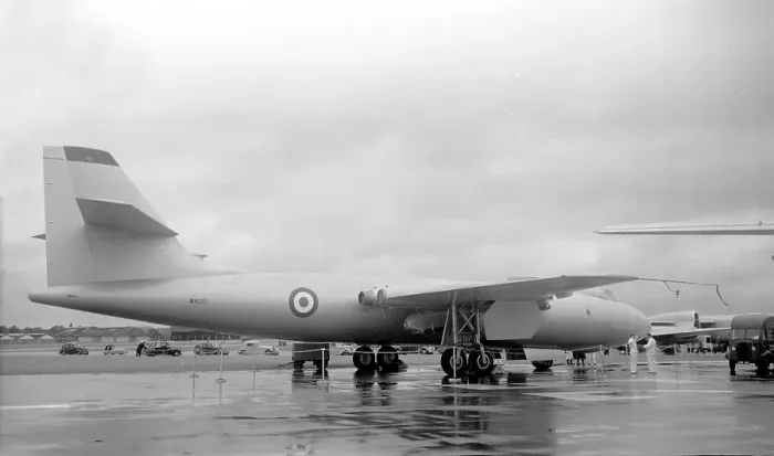 Framed Print : Vickers Valiant WB215 Framed Print : Vickers Valiant WB215