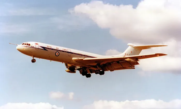 Framed Print : Vickers VC10 C. 1K XR807 Framed Print : Vickers VC10 C. 1K XR807