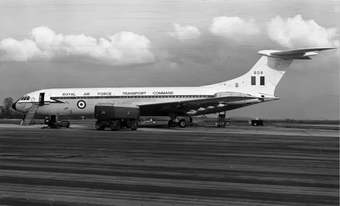 Framed Print : Vickers VC10 C1 XR808 10 Sqn RAF Lyneham 1967 Framed Print : Vickers VC10 C1 XR808 10 Sqn RAF Lyneham 1967