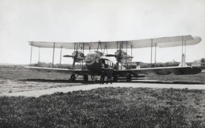 Framed Print : Vickers Vimy Commercial FB-28 Framed Print : Vickers Vimy Commercial FB-28