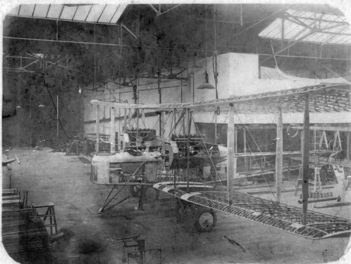 Framed Print : Vickers Vimy under construction at Weybridge Framed Print : Vickers Vimy under construction at Weybridge
