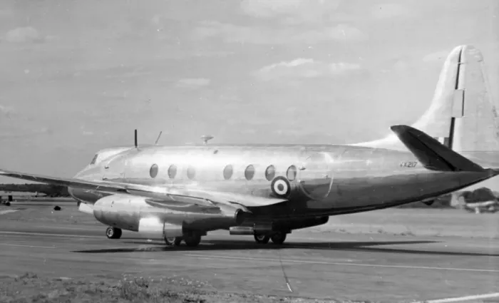 Framed Print : Vickers Viscount 663 VX217 Framed Print : Vickers Viscount 663 VX217