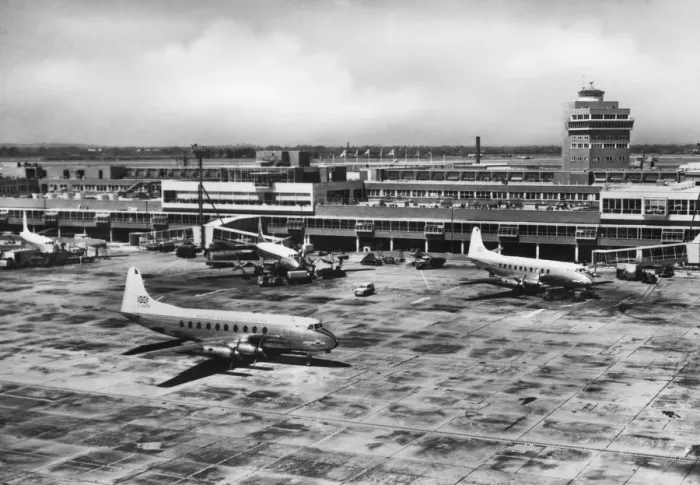 Framed Print : Vickers Viscount 701 Framed Print : Vickers Viscount 701