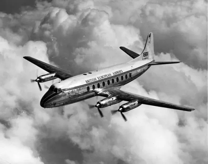Framed Print : Vickers Viscount 701 G-AMOG Robert Falcon Scott of BEA Framed Print : Vickers Viscount 701 G-AMOG Robert Falcon Scott of BEA