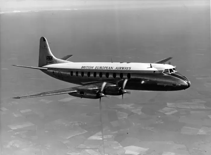 Framed Print : Vickers Viscount 701 G-AMOG Robert Falcon Scott of BEA Framed Print : Vickers Viscount 701 G-AMOG Robert Falcon Scott of BEA