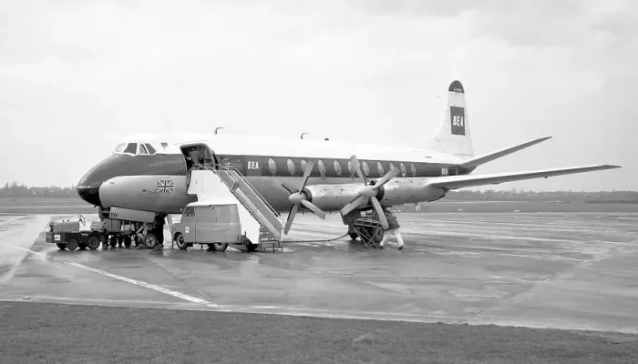 Framed Print : Vickers Viscount 806 G-AOYH Framed Print : Vickers Viscount 806 G-AOYH