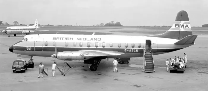 Framed Print : Vickers Viscount 813 G-AZLR Framed Print : Vickers Viscount 813 G-AZLR