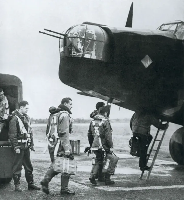 Framed Print : Vickers Wellington Framed Print : Vickers Wellington