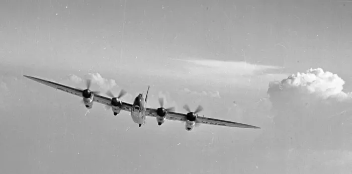 Framed Print : Vickers Windsor B. 1 NK136 Framed Print : Vickers Windsor B. 1 NK136