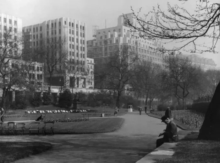 Framed Print : Victoria Embankment Gdns Framed Print : Victoria Embankment Gdns