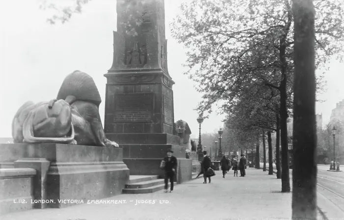 Framed Print : Victoria Embankment, London Framed Print : Victoria Embankment, London