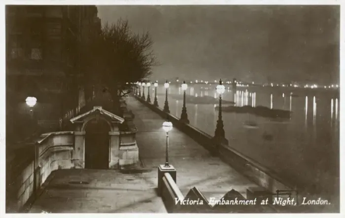 Framed Print : Victoria Embankment at night - London, England Framed Print : Victoria Embankment at night - London, England