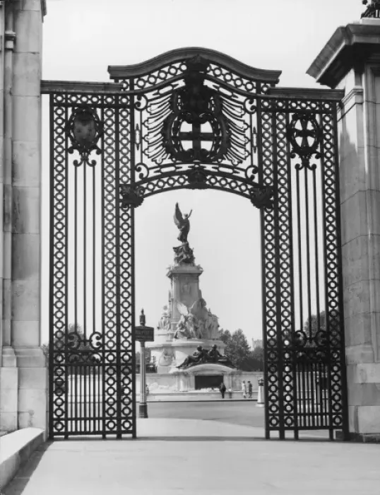 Framed Print : Victoria Memorial Framed Print : Victoria Memorial