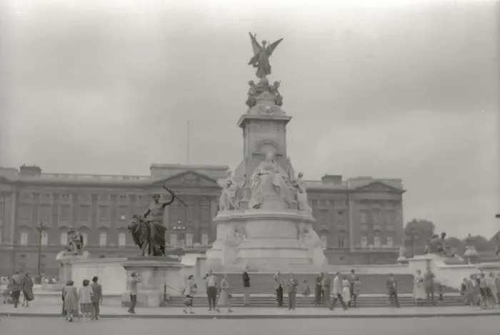 Framed Print : Victoria Memorial, Buckingham Palace Framed Print : Victoria Memorial, Buckingham Palace