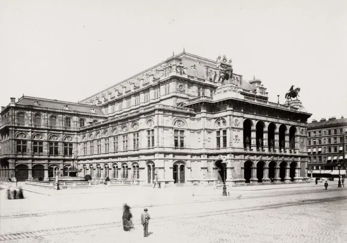 Framed Print : The Vienna State Operaopera house in Vienna, Austria Framed Print : The Vienna State Operaopera house in Vienna, Austria