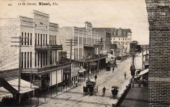 Framed Print : View of 12th Street. Miami, Florida, USA Framed Print : View of 12th Street. Miami, Florida, USA