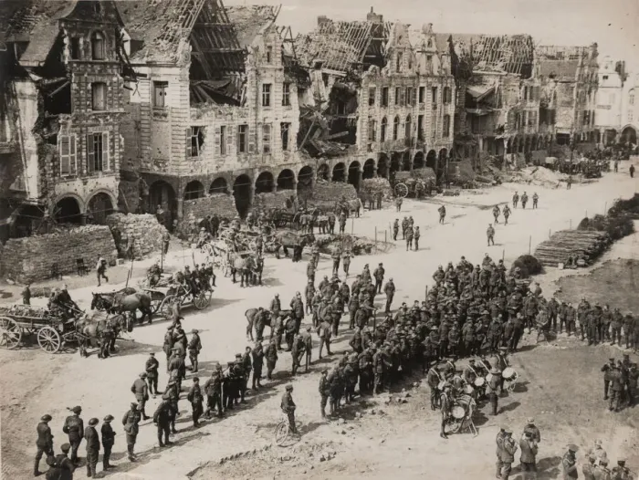 Framed Print : View of an Arras street with ruined buildings, WW1 Framed Print : View of an Arras street with ruined buildings, WW1