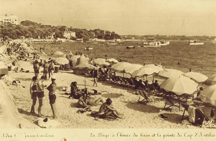 Framed Print : A view of the beach at La pointe du Cap D'Antibes, 1920s Framed Print : A view of the beach at La pointe du Cap D'Antibes, 1920s