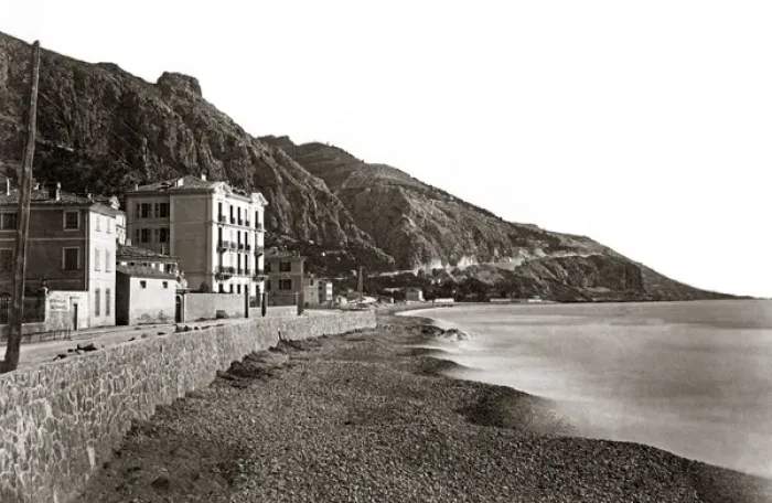 Framed Print : View of the beach at Mentone, France, circa 1890 Framed Print : View of the beach at Mentone, France, circa 1890