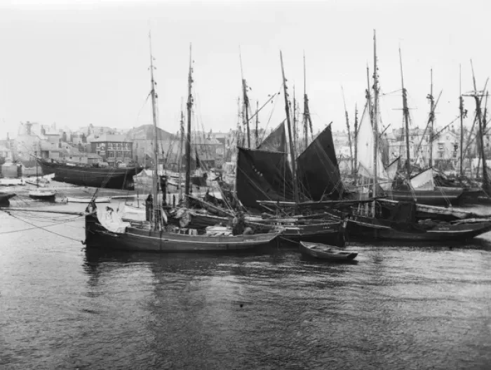 Framed Print : View of boats in St Ives harbour, Cornwall Framed Print : View of boats in St Ives harbour, Cornwall