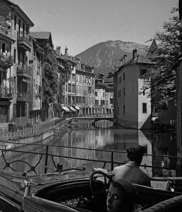 Framed Print : View of the canal in Annecy, France Framed Print : View of the canal in Annecy, France