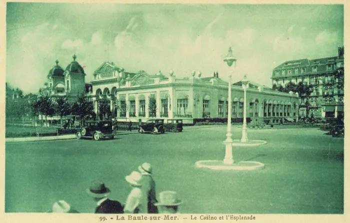 Framed Print : A view of the Casino and esplanade at La Baule, 1920s Framed Print : A view of the Casino and esplanade at La Baule, 1920s