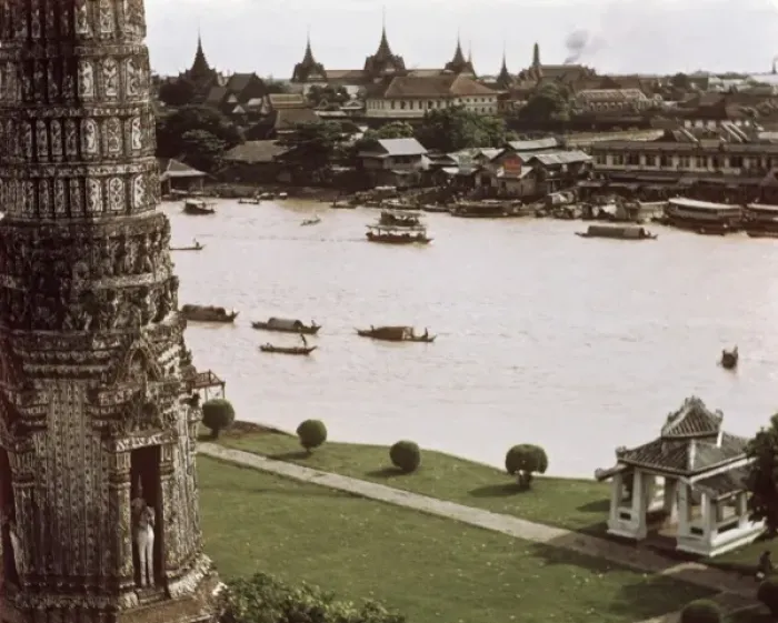 Framed Print : View over Chao Phraya River - Thailand Framed Print : View over Chao Phraya River - Thailand