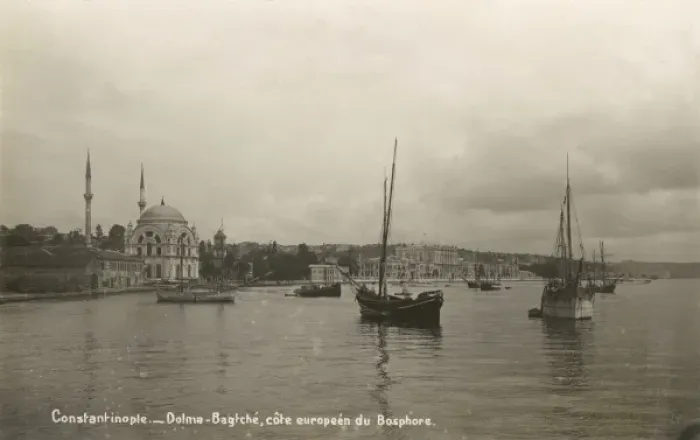 Framed Print : View toward the Dolmabahce Palace, Istanbul Framed Print : View toward the Dolmabahce Palace, Istanbul