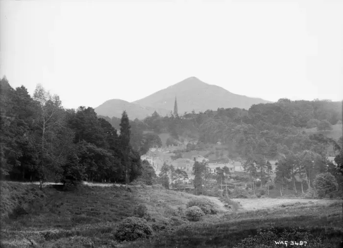 Framed Print : A view of Enniskerry and Sugarloaf mountain behind Framed Print : A view of Enniskerry and Sugarloaf mountain behind