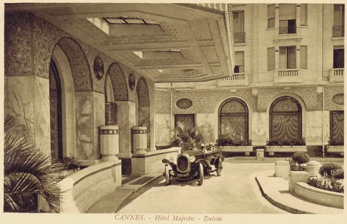 Framed Print : A view of the entrance to the Hotel Majestic in Cannes Framed Print : A view of the entrance to the Hotel Majestic in Cannes