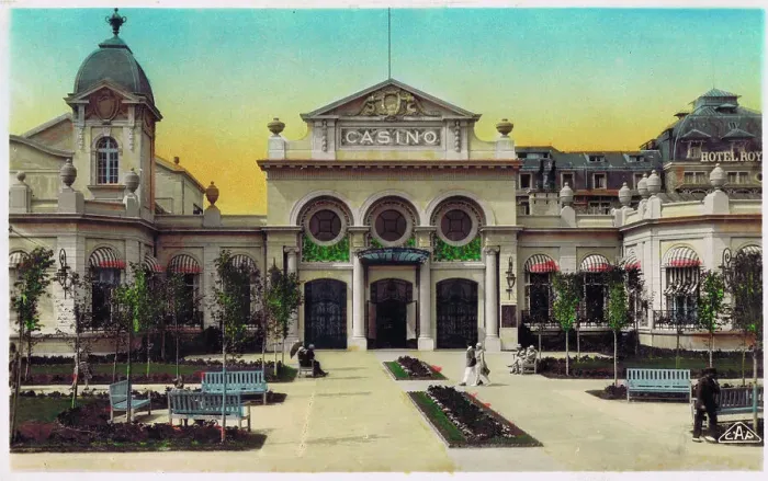 Framed Print : A view of the exterior of the Casino at La Baule, 1920s Framed Print : A view of the exterior of the Casino at La Baule, 1920s