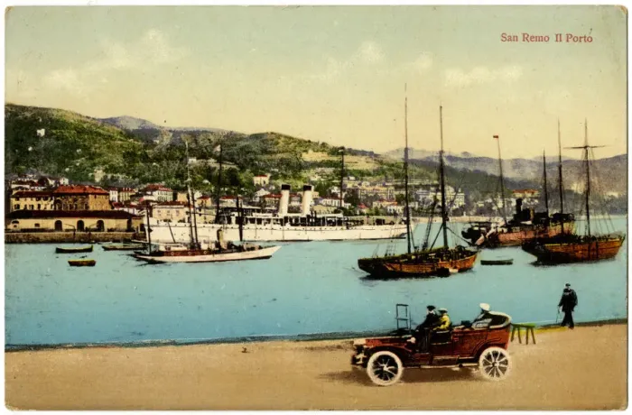 Framed Print : View of the harbour, San Remo (Sanremo), Liguria, Italy Framed Print : View of the harbour, San Remo (Sanremo), Liguria, Italy