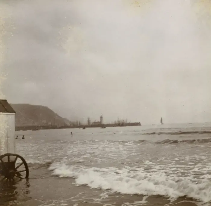 Framed Print : View towards the harbour at Scarborough, North Yorkshire Framed Print : View towards the harbour at Scarborough, North Yorkshire