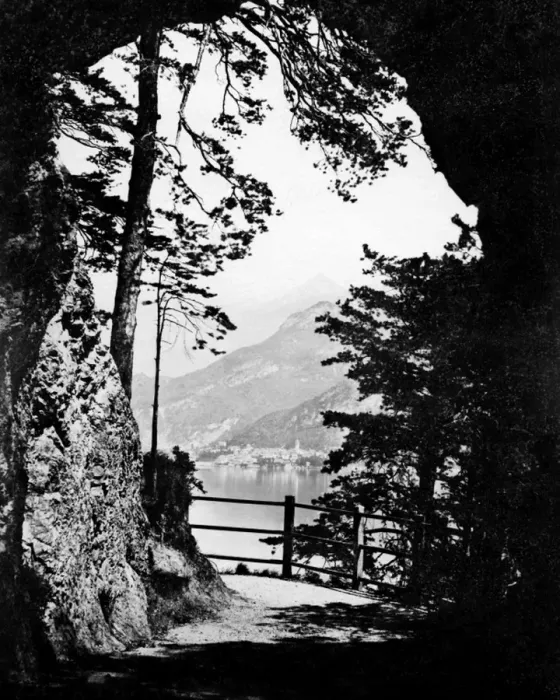 Framed Print : View onto Lake Como, Italy Framed Print : View onto Lake Como, Italy