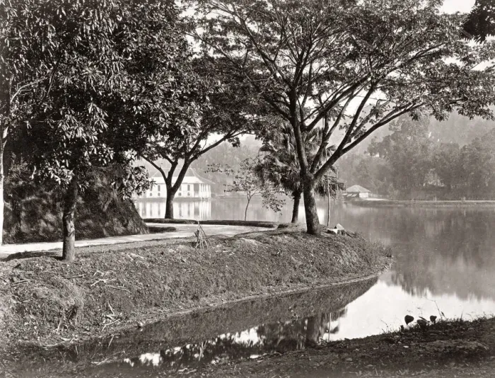Framed Print : View on the lake at Kandy, Ceylon, (Sri Lanka) c. 1880 s Framed Print : View on the lake at Kandy, Ceylon, (Sri Lanka) c. 1880 s