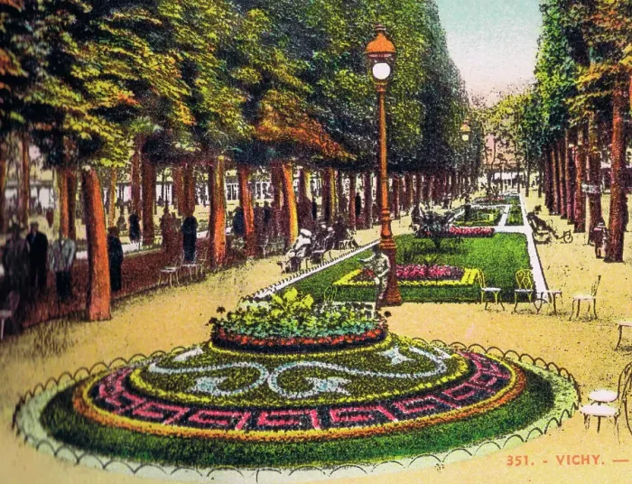 Framed Print : A view of L'Ancien Parc at Vichy, 1920s Framed Print : A view of L'Ancien Parc at Vichy, 1920s