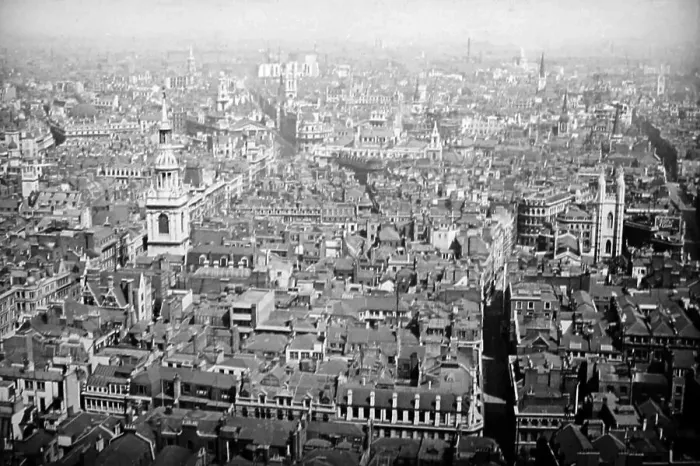 Framed Print : View of London from St. Paul's Cathedral in 1921 Framed Print : View of London from St. Paul's Cathedral in 1921