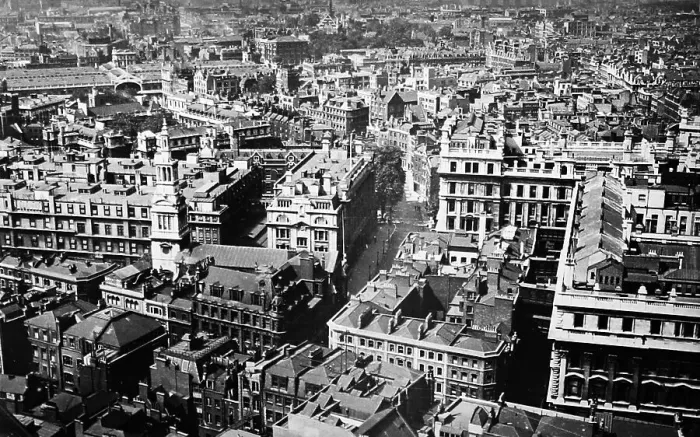 Framed Print : View of London from St. Paul's Cathedral in 1921 Framed Print : View of London from St. Paul's Cathedral in 1921