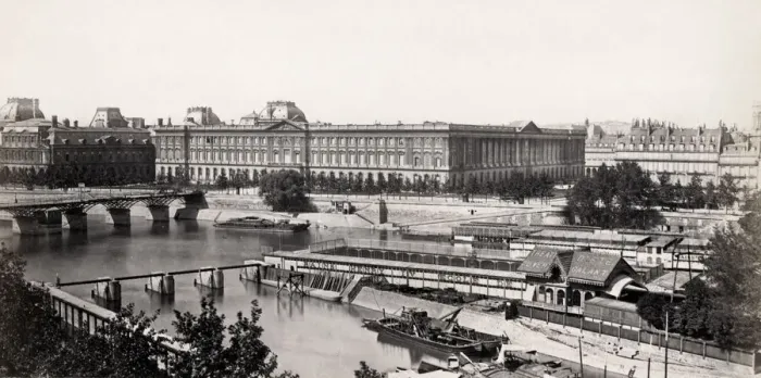 Framed Print : View of Louvre, Paris, France, seen across River Seine Framed Print : View of Louvre, Paris, France, seen across River Seine