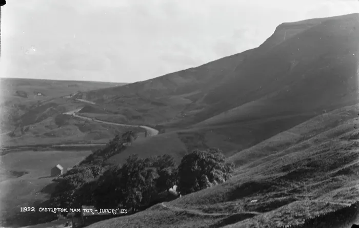 Framed Print : View of Mam Tor from Castleton Framed Print : View of Mam Tor from Castleton