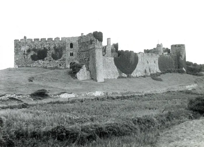Framed Print : View of Manorbier Castle, near Tenby, South Wales Framed Print : View of Manorbier Castle, near Tenby, South Wales