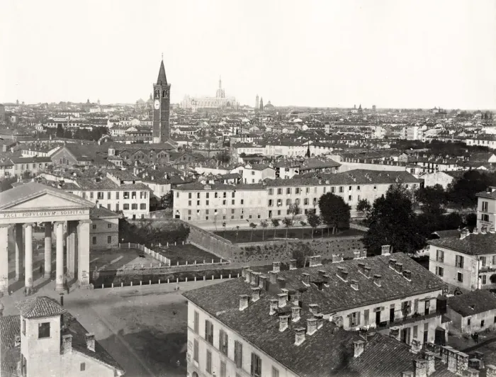 Framed Print : View of Milan, Italy Framed Print : View of Milan, Italy