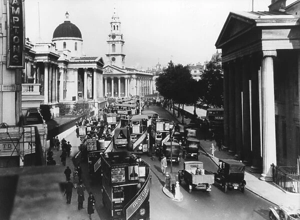 View of the National Gallery and St-Martin-in-the-Fields