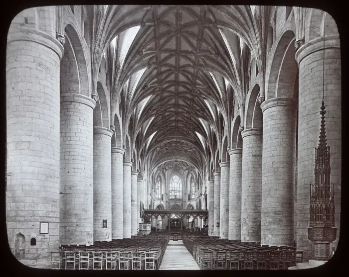 Framed Print : View of the nave, Tewkesbury Abbey, Gloucestershire Framed Print : View of the nave, Tewkesbury Abbey, Gloucestershire